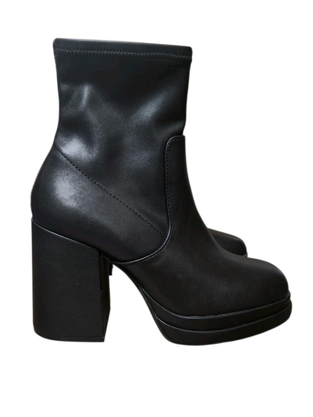 Madden Girl Chevy Black 90s Y2K Platform Block Chunky Heel Boots Women 7M Club